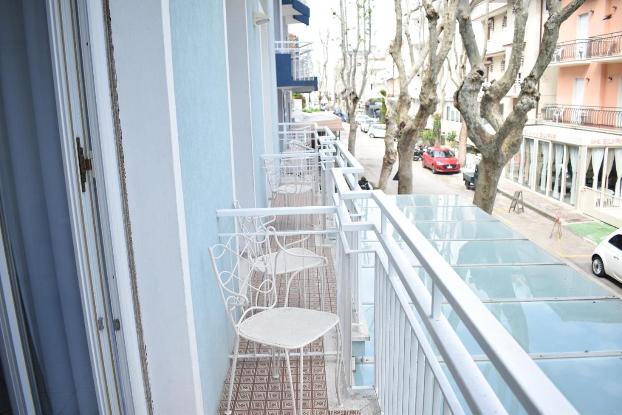Hotel Ginevra E Residence Cattolica Exteriör bild
