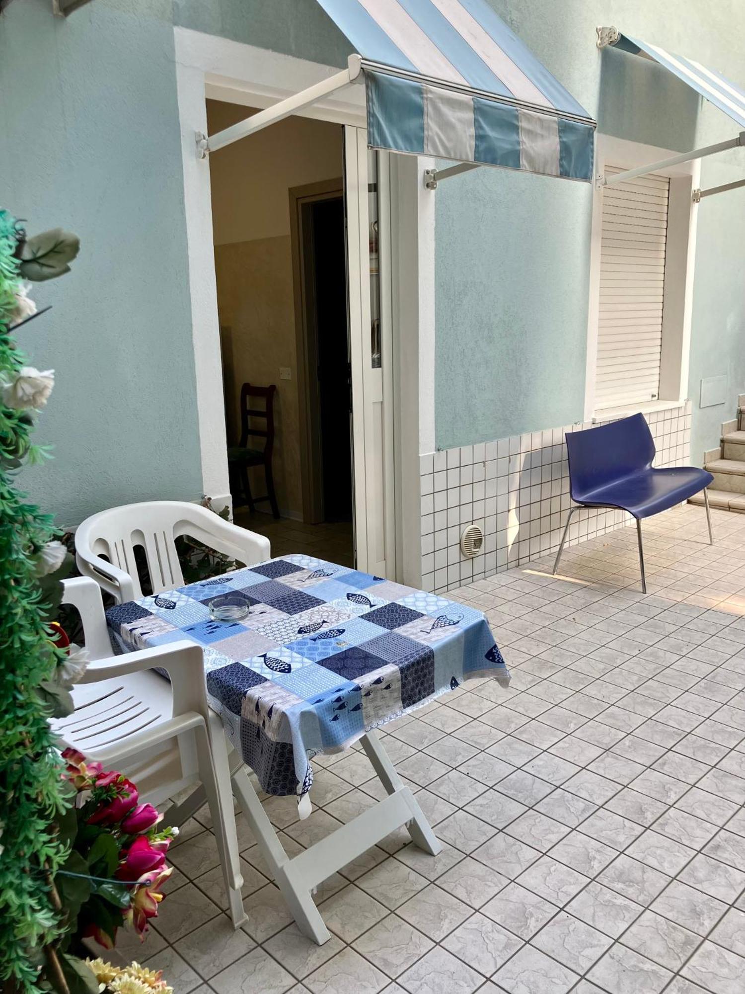 Hotel Ginevra E Residence Cattolica Exteriör bild