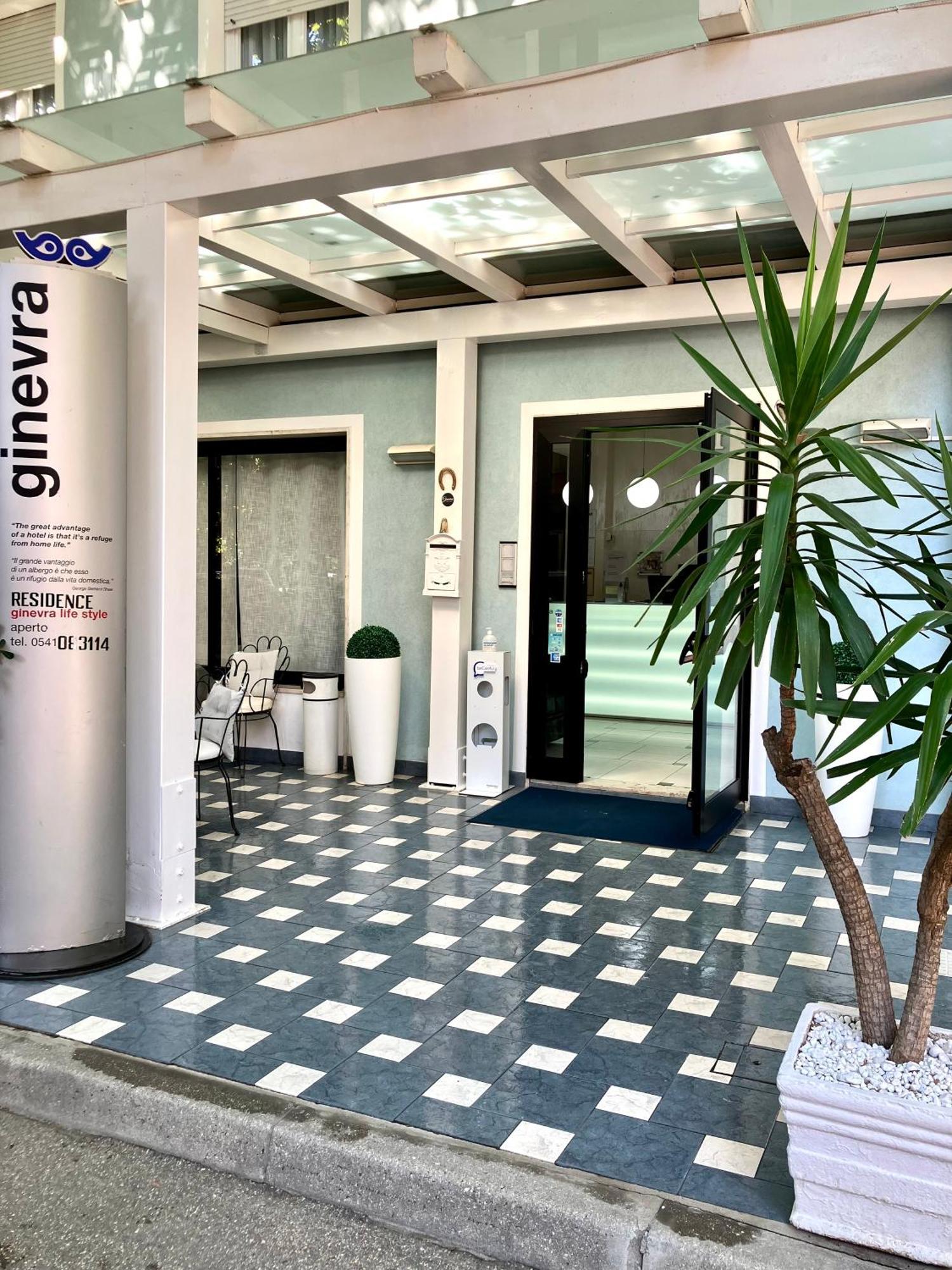 Hotel Ginevra E Residence Cattolica Exteriör bild